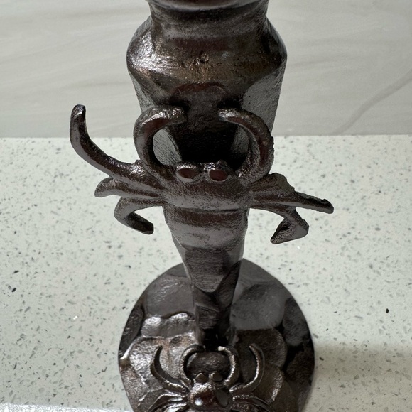 LARGE 15" TALL SILVER BLACK METAL SPIDER CANDLESTICK CANDLE HOLDER DECOR NWT - Picture 8 of 13